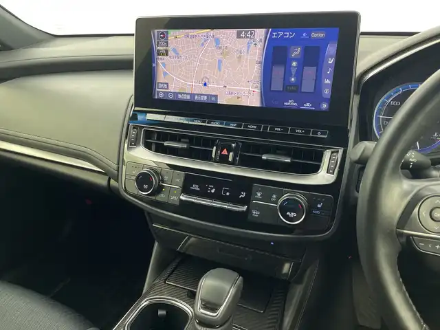 トヨタ クラウン ハイブリッド RS 愛知県 2021(令3)年 5.3万km プレシャスホワイトパール 純正12.3型ナビ/・Bluetooth/・CD/DVD/・フルセグテレビ/・SD音楽録音/バックカメラ/ブラインドスポットモニター/シートヒーター/パワーシート/オートホールド/ハーフレザーシート/パワーバックドア/衝突軽減ブレーキ/レーンキープアシスト/ビルトインＥＴＣ２．０