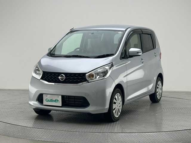 日産 デイズ X 兵庫県 2014(平26)年 1.1万km クールシルバー 純正SDナビ(CD/DVD/SD/Bluetooth/フルセグTV)/ETC/アラウンドビューモニター/純正フロアマット/ドアバイザー/アイドリングストップ/スマートキー/プッシュスタート/ヘッドライトレベライザー/パワーステアリング