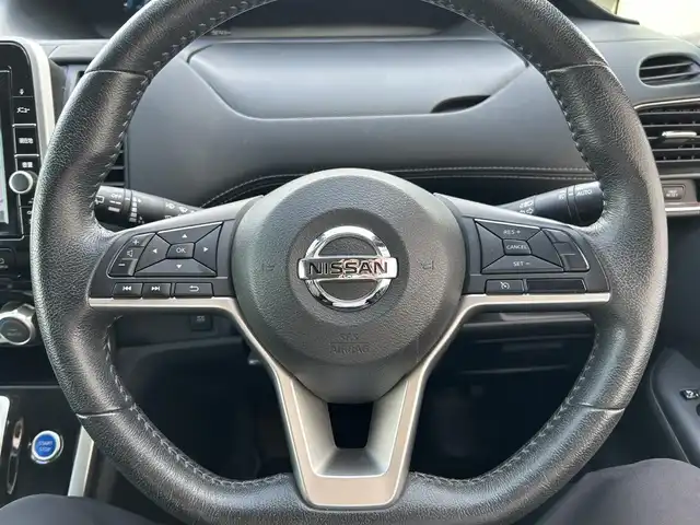日産 セレナ e－パワー ハイウェイスター V 群馬県 2019(令1)年 5.9万km ダイヤモンドブラック 寒冷地仕様/純正9型ナビ/CD・DVD・BD・USB/BT・SD・フルセグTV/両側パワースライドドア/アラウンドビューモニター/純正ドライブレコーダー/ビルトインETC/前席シートヒーター/ステアリングヒーター/クルーズコントロール/横滑り防止装置/衝突軽減ブレーキ/アイドリングストップ/LEDヘッドライト/純正アルミホイール