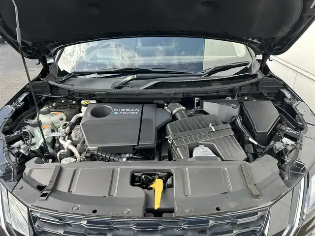 日産 エクストレイル G e－4ORCE 佐賀県 2022(令4)年 3.1万km ダイヤモンドブラック プロパイロット/プロパイロットパーキング/デジタルインナーミラー/ブラインドスポットモニター/衝突被害軽減ブレーキ/追従クルーズコントロール/側方支援/後側方支援/前後ソナー/12.3インチ日産コネクトナビ/・アラウンドビューモニター/・フルセグTV/BT/純正前後ドライブレコーダー(DH5-S）/置くだけ充電/ETC2.0/ヘッドアップディスプレイ/シートメモリー/パワーシート/シートヒーター/パワーバックドア/革巻きステアリング/ステアリングヒーター/LEDヘッドライト/フォグランプ/純正19インチAW/レーダー探知機(AR-47LA)/左右独立エアコン