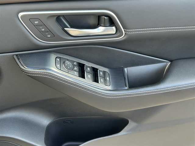 日産 エクストレイル G e－4ORCE 道央・札幌 2022(令4)年 3.1万km ダイヤモンドブラック プロパイロット/プロパイロットパーキング/デジタルインナーミラー/ブラインドスポットモニター/衝突被害軽減ブレーキ/追従クルーズコントロール/側方支援/後側方支援/前後ソナー/12.3インチ日産コネクトナビ/・アラウンドビューモニター/・フルセグTV/BT/純正前後ドライブレコーダー(DH5-S）/置くだけ充電/ETC2.0/ヘッドアップディスプレイ/シートメモリー/パワーシート/シートヒーター/パワーバックドア/革巻きステアリング/ステアリングヒーター/LEDヘッドライト/フォグランプ/純正19インチAW/レーダー探知機(AR-47LA)/左右独立エアコン