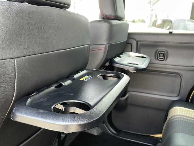 スズキ スペーシア カスタム HYBRID XS ターボ 鳥取県 2018(平30)年 2.3万km アクティブイエロー/ブラック2トーンルーフ 登録時走行距離22406km/4WD/ターボ車/ブラックルーフ/ブラックドアミラー/ブラックリアスポイラー/ワンオーナー/純正8型ナビ/CD/DVD/フルセグTV/Bluetooth/バックカメラ/セーフティサポート（予防安全技術）/デュアルセンサーブレーキサポート/両側パワースライドドア/LEDヘッドランプ/オートライト/合皮ハーフレザーシート/前席シートヒーター/パーソナルテーブル（後席左右）/パドルシフト/SRSエアバック（運転席/助手席/サイド/カーテン）/純正フロアマット/ドアバイザー/ヘッドアップディスプレイ/保証書/取説/スペアキー