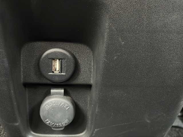 スズキ スペーシア カスタム HYBRID XS ターボ 鳥取県 2018(平30)年 2.3万km アクティブイエロー/ブラック2トーンルーフ 登録時走行距離22406km/4WD/ターボ車/ブラックルーフ/ブラックドアミラー/ブラックリアスポイラー/ワンオーナー/純正8型ナビ/CD/DVD/フルセグTV/Bluetooth/バックカメラ/セーフティサポート（予防安全技術）/デュアルセンサーブレーキサポート/両側パワースライドドア/LEDヘッドランプ/オートライト/合皮ハーフレザーシート/前席シートヒーター/パーソナルテーブル（後席左右）/パドルシフト/SRSエアバック（運転席/助手席/サイド/カーテン）/純正フロアマット/ドアバイザー/ヘッドアップディスプレイ/保証書/取説/スペアキー