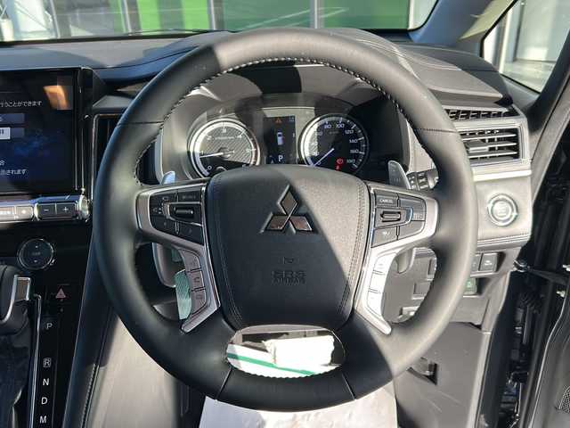 三菱 デリカＤ：５ ブラックエディション 岐阜県 2025(令7)年 0.1千km グレーⅡ 登録時走行距離10km/純正10インチナビ/フリップダウンモニター＾/フルセグTV/４WD/禁煙車/パドルシフト/レザーシート/クルーズコントロール/両側パワースライドドア/ワンオーナー/レーンキープアシスト/レザーシート/パワーシート/ステアリングヒーター/プッシュスタート/スマートキー/スペアキー/電動リアゲート/純正アルミホイール/プリクラッシュ/アイドリングストップ