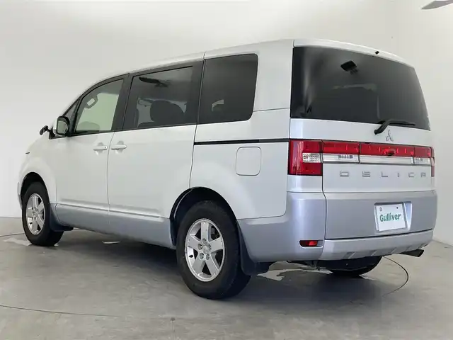 三菱 デリカＤ：５ G－Power package 富山県 2015(平27)年 5万km ウォームホワイトP/クールシルバー 純正ナビ（AM/FM/DVD/BT/フルセグ）/バックカメラ/ETC/両側パワースライドドア/クルーズコントロール/横滑り防止装置/社外フロアマット/純正アルミホイール/オートキセノンライト/フォグライト/革巻きステアリング/ステアリングスイッチ/パドルシフト/スマートキー/スペアキー