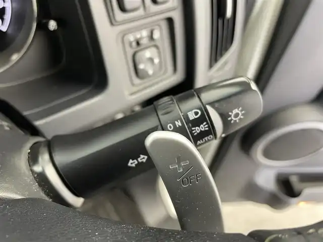 三菱 デリカＤ：５ G－Power package 富山県 2015(平27)年 5万km ウォームホワイトP/クールシルバー 純正ナビ（AM/FM/DVD/BT/フルセグ）/バックカメラ/ETC/両側パワースライドドア/クルーズコントロール/横滑り防止装置/社外フロアマット/純正アルミホイール/オートキセノンライト/フォグライト/革巻きステアリング/ステアリングスイッチ/パドルシフト/スマートキー/スペアキー