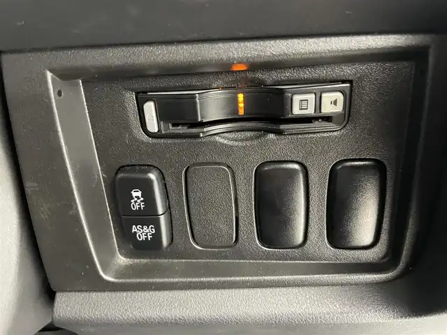 三菱 デリカＤ：５ G－Power package 富山県 2015(平27)年 5万km ウォームホワイトP/クールシルバー 純正ナビ（AM/FM/DVD/BT/フルセグ）/バックカメラ/ETC/両側パワースライドドア/クルーズコントロール/横滑り防止装置/社外フロアマット/純正アルミホイール/オートキセノンライト/フォグライト/革巻きステアリング/ステアリングスイッチ/パドルシフト/スマートキー/スペアキー