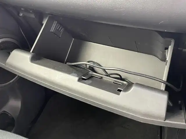 三菱 デリカＤ：５ G－Power package 富山県 2015(平27)年 5万km ウォームホワイトP/クールシルバー 純正ナビ（AM/FM/DVD/BT/フルセグ）/バックカメラ/ETC/両側パワースライドドア/クルーズコントロール/横滑り防止装置/社外フロアマット/純正アルミホイール/オートキセノンライト/フォグライト/革巻きステアリング/ステアリングスイッチ/パドルシフト/スマートキー/スペアキー