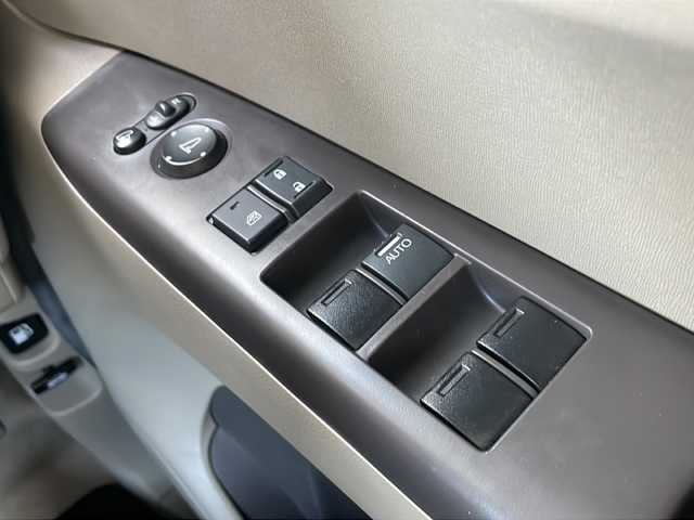 ホンダ Ｎ ＢＯＸ G Lパッケージ 栃木県 2015(平27)年 4.3万km プレミアムホワイトパールⅡ 純正ナビ/CD/SD/ラジオ/バックカメラ/片側パワースライドドア/ロールサンシェイド（リアドア）/ドアミラーウインカー/VSA（ABS＋TCS＋横すべり抑制）/ヒルスタートアシスト機能/アイドリングストップシステム/ECONスイッチ/Hondaスマートキーシステム/ウォッシャー付間欠リアワイパー（リバース連動）