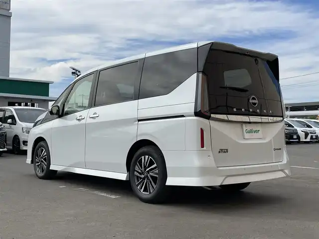 日産 セレナ e－パワー ハイウェイスター V 東京都 2025(令7)年 0.1千km プリズムホワイト 登録済未使用車/純正12.3型ナビ/純正11型天吊モニター/TV/インテリジェントルームミラー/プロパイロット/アラウンドビューモニター/ハンズフリーオートスライドドア/ETC2.0/前後ドライブレコーダー