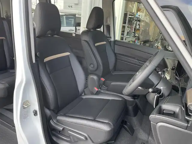 日産 セレナ e－パワー ハイウェイスター V 東京都 2025(令7)年 0.1千km プリズムホワイト 登録済未使用車/純正12.3型ナビ/純正11型天吊モニター/TV/インテリジェントルームミラー/プロパイロット/アラウンドビューモニター/ハンズフリーオートスライドドア/ETC2.0/前後ドライブレコーダー