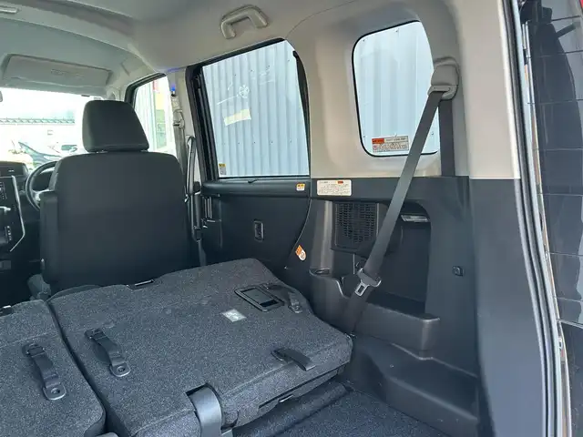 トヨタ ルーミー カスタムG－T 滋賀県 2017(平29)年 6.6万km ブラックマイカメタリック 両側パワースライドドア/社外7インチナビ【CN-RX04WD】/(AM/FM/CD/DVD/Blu-ray/フルセグ/Bluetooth)/バックカメラ/ETC/トヨタセーフティセンス/・踏み間違い防止アシスト/・ブレーキアシスト/・プリクラッシュブレーキアシスト/・ヒルスタート（坂道発進）アシスト/・後側方衝突防止支援システム/・TCS（トラクションコントロールシステム）/・VDC（ビークルダイナミクスコントロール）/・レーンキープアシスト/・ASCD（オートスピードコントロール装置）/・ABS（アンチロックブレーキシステム）/・バックビューモニター/電動格納ミラー/ステアリングスイッチ/オートライト/LEDヘッドライト/フロントフォグ/フルオートエアコン/プッシュスタート/スマートキー/純正フロアマット