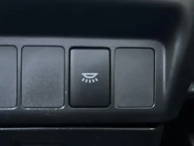 トヨタ ルーミー カスタムG－T 滋賀県 2017(平29)年 6.6万km ブラックマイカメタリック 両側パワースライドドア/社外7インチナビ【CN-RX04WD】/(AM/FM/CD/DVD/Blu-ray/フルセグ/Bluetooth)/バックカメラ/ETC/トヨタセーフティセンス/・踏み間違い防止アシスト/・ブレーキアシスト/・プリクラッシュブレーキアシスト/・ヒルスタート（坂道発進）アシスト/・後側方衝突防止支援システム/・TCS（トラクションコントロールシステム）/・VDC（ビークルダイナミクスコントロール）/・レーンキープアシスト/・ASCD（オートスピードコントロール装置）/・ABS（アンチロックブレーキシステム）/・バックビューモニター/電動格納ミラー/ステアリングスイッチ/オートライト/LEDヘッドライト/フロントフォグ/フルオートエアコン/プッシュスタート/スマートキー/純正フロアマット