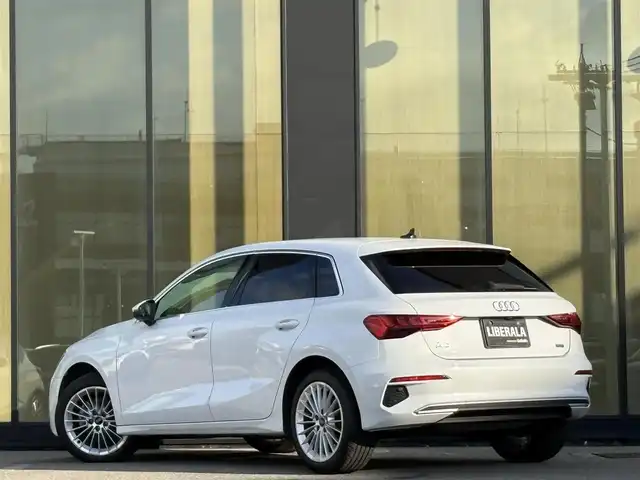 アウディ アウディ Ａ３ SB 30TFSI アドバンスド 石川県 2022(令4)年 2.2万km パール 衝突軽減ブレーキ/アダプティブクルーズコントロール/純正ナビ/フルセグTV/AppleCarPlay/バックカメラ/クリアランスソナー/LEDヘッドライト/オートハイビーム/アイドリングストップ/ETC/フォグランプ/シートヒーター