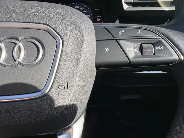 アウディ アウディ Ａ３ SB 30TFSI アドバンスド 石川県 2022(令4)年 2.2万km パール 衝突軽減ブレーキ/アダプティブクルーズコントロール/純正ナビ/フルセグTV/AppleCarPlay/バックカメラ/クリアランスソナー/LEDヘッドライト/オートハイビーム/アイドリングストップ/ETC/フォグランプ/シートヒーター