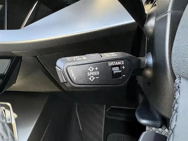 アウディ アウディ Ａ３ SB 30TFSI アドバンスド 石川県 2022(令4)年 2.2万km パール 衝突軽減ブレーキ/アダプティブクルーズコントロール/純正ナビ/フルセグTV/AppleCarPlay/バックカメラ/クリアランスソナー/LEDヘッドライト/オートハイビーム/アイドリングストップ/ETC/フォグランプ/シートヒーター