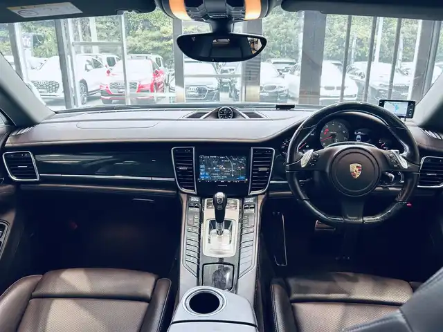 ポルシェ パナメーラ S 大阪府 2014(平26)年 5.6万km 黒 スポーツクロノP/ワンオーナー/社外ナビ/TV/360度カメラ/BOSEサウンド/純正19インチAW/HIDヘッドライト/クルコン/クリアランスソナー/電動リアゲート/レザーシート/メモリ付きパワーシート/エアシートヒーター/ドアイージークローザー/ETC/レーダー探知機