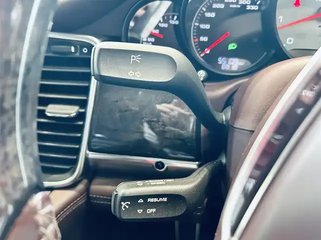 ポルシェ パナメーラ S 大阪府 2014(平26)年 5.6万km 黒 スポーツクロノP/ワンオーナー/社外ナビ/TV/360度カメラ/BOSEサウンド/純正19インチAW/HIDヘッドライト/クルコン/クリアランスソナー/電動リアゲート/レザーシート/メモリ付きパワーシート/エアシートヒーター/ドアイージークローザー/ETC/レーダー探知機