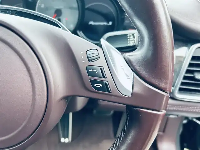 ポルシェ パナメーラ S 大阪府 2014(平26)年 5.6万km 黒 スポーツクロノP/ワンオーナー/社外ナビ/TV/360度カメラ/BOSEサウンド/純正19インチAW/HIDヘッドライト/クルコン/クリアランスソナー/電動リアゲート/レザーシート/メモリ付きパワーシート/エアシートヒーター/ドアイージークローザー/ETC/レーダー探知機