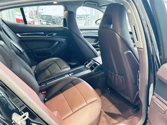 ポルシェ パナメーラ S 大阪府 2014(平26)年 5.6万km 黒 スポーツクロノP/ワンオーナー/社外ナビ/TV/360度カメラ/BOSEサウンド/純正19インチAW/HIDヘッドライト/クルコン/クリアランスソナー/電動リアゲート/レザーシート/メモリ付きパワーシート/エアシートヒーター/ドアイージークローザー/ETC/レーダー探知機