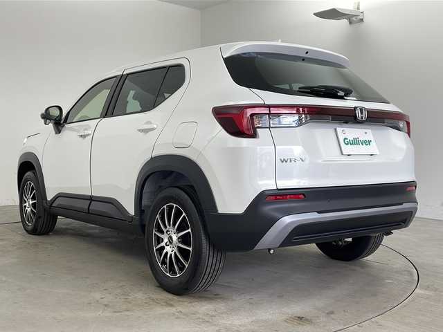 ホンダ ＷＲ－Ｖ X 兵庫県 2025(令7)年 0.1万km プラチナホワイトパール ・純正9インチナビ/・バックカメラ/・ビルトインETC/・Apple Car play/・Android Auto/・USB・ipod・BT/・フルセグTV/・デジタルインナーミラー（ドラレコ付き）/・パドルシフト/・衝突軽減ブレーキ（CMBS）/・先行車発進お知らせ機能/・歩行者事故低減ステアリング/・路外逸脱抑制機能/・標識認識機能/・アダプティブクルーズコントロール（ACC）/・車線維持支援システム（LKAS）/・誤発進抑制機能/・後方誤発進抑制機能/・近距離衝突軽減ブレーキ/・急アクセル抑制機能/・パーキングセンサーシステム/・オートハイビーム/・Honda SENSING/・レーダークルーズコントロール/・スマートキー/・電動格納ミラー/・社外アルミホイール/・LEDライト/・オートマチックハイビーム/・オートライト/・カーテンエアバック/・純正フロアマット