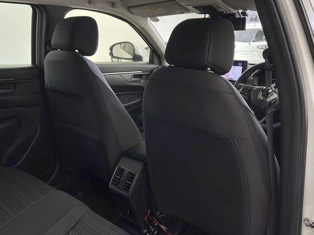 ホンダ ＷＲ－Ｖ X 兵庫県 2025(令7)年 0.1万km プラチナホワイトパール ・純正9インチナビ/・バックカメラ/・ビルトインETC/・Apple Car play/・Android Auto/・USB・ipod・BT/・フルセグTV/・デジタルインナーミラー（ドラレコ付き）/・パドルシフト/・衝突軽減ブレーキ（CMBS）/・先行車発進お知らせ機能/・歩行者事故低減ステアリング/・路外逸脱抑制機能/・標識認識機能/・アダプティブクルーズコントロール（ACC）/・車線維持支援システム（LKAS）/・誤発進抑制機能/・後方誤発進抑制機能/・近距離衝突軽減ブレーキ/・急アクセル抑制機能/・パーキングセンサーシステム/・オートハイビーム/・Honda SENSING/・レーダークルーズコントロール/・スマートキー/・電動格納ミラー/・社外アルミホイール/・LEDライト/・オートマチックハイビーム/・オートライト/・カーテンエアバック/・純正フロアマット