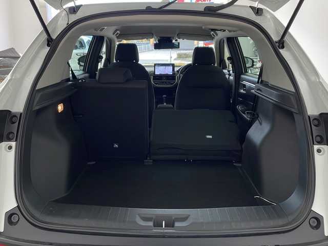 ホンダ ＷＲ－Ｖ X 兵庫県 2025(令7)年 0.1万km プラチナホワイトパール ・純正9インチナビ/・バックカメラ/・ビルトインETC/・Apple Car play/・Android Auto/・USB・ipod・BT/・フルセグTV/・デジタルインナーミラー（ドラレコ付き）/・パドルシフト/・衝突軽減ブレーキ（CMBS）/・先行車発進お知らせ機能/・歩行者事故低減ステアリング/・路外逸脱抑制機能/・標識認識機能/・アダプティブクルーズコントロール（ACC）/・車線維持支援システム（LKAS）/・誤発進抑制機能/・後方誤発進抑制機能/・近距離衝突軽減ブレーキ/・急アクセル抑制機能/・パーキングセンサーシステム/・オートハイビーム/・Honda SENSING/・レーダークルーズコントロール/・スマートキー/・電動格納ミラー/・社外アルミホイール/・LEDライト/・オートマチックハイビーム/・オートライト/・カーテンエアバック/・純正フロアマット