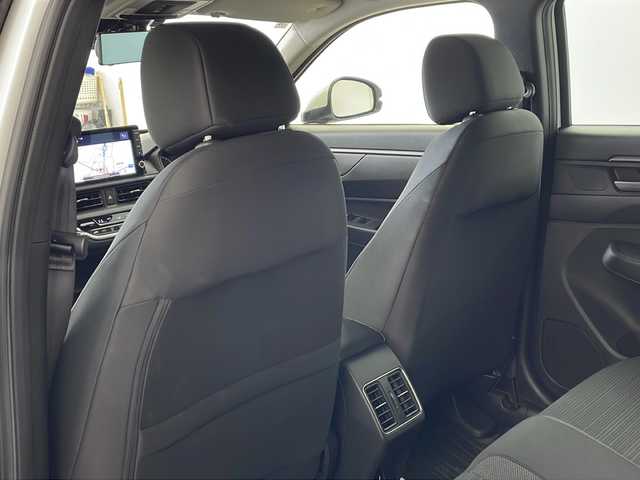 ホンダ ＷＲ－Ｖ X 兵庫県 2025(令7)年 0.1万km プラチナホワイトパール ・純正9インチナビ/・バックカメラ/・ビルトインETC/・Apple Car play/・Android Auto/・USB・ipod・BT/・フルセグTV/・デジタルインナーミラー（ドラレコ付き）/・パドルシフト/・衝突軽減ブレーキ（CMBS）/・先行車発進お知らせ機能/・歩行者事故低減ステアリング/・路外逸脱抑制機能/・標識認識機能/・アダプティブクルーズコントロール（ACC）/・車線維持支援システム（LKAS）/・誤発進抑制機能/・後方誤発進抑制機能/・近距離衝突軽減ブレーキ/・急アクセル抑制機能/・パーキングセンサーシステム/・オートハイビーム/・Honda SENSING/・レーダークルーズコントロール/・スマートキー/・電動格納ミラー/・社外アルミホイール/・LEDライト/・オートマチックハイビーム/・オートライト/・カーテンエアバック/・純正フロアマット