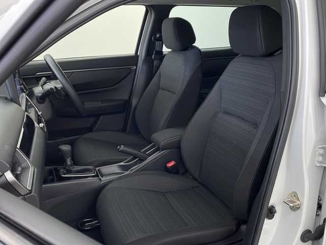 ホンダ ＷＲ－Ｖ X 兵庫県 2025(令7)年 0.1万km プラチナホワイトパール ・純正9インチナビ/・バックカメラ/・ビルトインETC/・Apple Car play/・Android Auto/・USB・ipod・BT/・フルセグTV/・デジタルインナーミラー（ドラレコ付き）/・パドルシフト/・衝突軽減ブレーキ（CMBS）/・先行車発進お知らせ機能/・歩行者事故低減ステアリング/・路外逸脱抑制機能/・標識認識機能/・アダプティブクルーズコントロール（ACC）/・車線維持支援システム（LKAS）/・誤発進抑制機能/・後方誤発進抑制機能/・近距離衝突軽減ブレーキ/・急アクセル抑制機能/・パーキングセンサーシステム/・オートハイビーム/・Honda SENSING/・レーダークルーズコントロール/・スマートキー/・電動格納ミラー/・社外アルミホイール/・LEDライト/・オートマチックハイビーム/・オートライト/・カーテンエアバック/・純正フロアマット