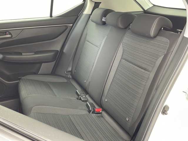 ホンダ ＷＲ－Ｖ X 兵庫県 2025(令7)年 0.1万km プラチナホワイトパール ・純正9インチナビ/・バックカメラ/・ビルトインETC/・Apple Car play/・Android Auto/・USB・ipod・BT/・フルセグTV/・デジタルインナーミラー（ドラレコ付き）/・パドルシフト/・衝突軽減ブレーキ（CMBS）/・先行車発進お知らせ機能/・歩行者事故低減ステアリング/・路外逸脱抑制機能/・標識認識機能/・アダプティブクルーズコントロール（ACC）/・車線維持支援システム（LKAS）/・誤発進抑制機能/・後方誤発進抑制機能/・近距離衝突軽減ブレーキ/・急アクセル抑制機能/・パーキングセンサーシステム/・オートハイビーム/・Honda SENSING/・レーダークルーズコントロール/・スマートキー/・電動格納ミラー/・社外アルミホイール/・LEDライト/・オートマチックハイビーム/・オートライト/・カーテンエアバック/・純正フロアマット