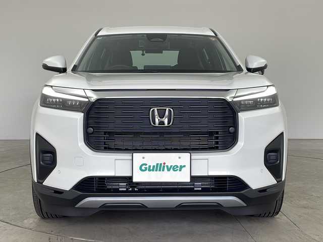 ホンダ ＷＲ－Ｖ X 兵庫県 2025(令7)年 0.1万km プラチナホワイトパール ・純正9インチナビ/・バックカメラ/・ビルトインETC/・Apple Car play/・Android Auto/・USB・ipod・BT/・フルセグTV/・デジタルインナーミラー（ドラレコ付き）/・パドルシフト/・衝突軽減ブレーキ（CMBS）/・先行車発進お知らせ機能/・歩行者事故低減ステアリング/・路外逸脱抑制機能/・標識認識機能/・アダプティブクルーズコントロール（ACC）/・車線維持支援システム（LKAS）/・誤発進抑制機能/・後方誤発進抑制機能/・近距離衝突軽減ブレーキ/・急アクセル抑制機能/・パーキングセンサーシステム/・オートハイビーム/・Honda SENSING/・レーダークルーズコントロール/・スマートキー/・電動格納ミラー/・社外アルミホイール/・LEDライト/・オートマチックハイビーム/・オートライト/・カーテンエアバック/・純正フロアマット