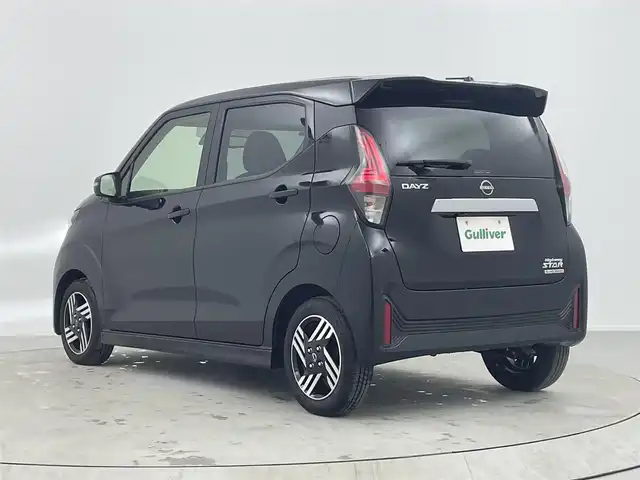 日産 デイズ ハイウェイスターX 熊本県 2024(令6)年 0.6万km ブラック 純正ナビ/・フルセグTV/BT/HDMI/FM/AM/・アラウンドビューモニター/エマージェンシーブレーキ/車線逸脱警報/コーナーセンサー/ステアリングリモコン/アイドリングストップ/LEDヘッドライト/オートライト/ヘッドライトレベライザー/スペアキー