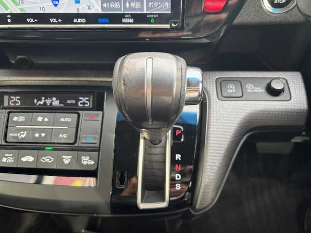 ホンダ ステップワゴン スパーダ ホンダセンシング 宮城県 2019(令1)年 6.5万km プレミアムスパークルブラックパール 登録時走行距離64297km/純正SDナビ/TV・AM・FM・CD・Bluetooth・USB/バックカメラ/わくわくゲート/ホンダセンシング/両側パワースライドドア/ビルトインETC/衝突軽減システム/デュアルエアコン/追従有クルコン/ドライブレコーダー/電動格納ミラー/純正フロアマット/オートライト/ドアバイザー/補助ミラー