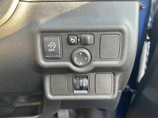 日産 ノート X 兵庫県 2014(平26)年 9.6万km シャイニングブルー ワンオーナー/ETC/スマートキー×2/プッシュスタート/ドラレコ前/社外メモリナビ/（フルセグTV/AM/FM/DVD/HDMMI/Bluetooth）/アイドリングストップ/純正ドアバイザー/純正フロアマット