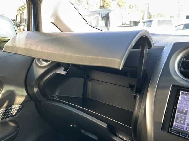 日産 ノート X 兵庫県 2014(平26)年 9.6万km シャイニングブルー ワンオーナー/ETC/スマートキー×2/プッシュスタート/ドラレコ前/社外メモリナビ/（フルセグTV/AM/FM/DVD/HDMMI/Bluetooth）/アイドリングストップ/純正ドアバイザー/純正フロアマット