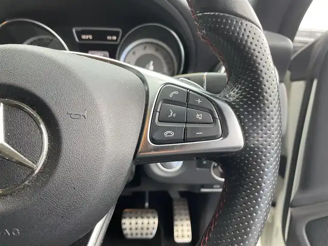 メルセデス・ベンツ ＣＬＡ２５０ 4MATIC 滋賀県 2016(平28)年 8.9万km カルサイトホワイト 純正HDDナビ/・Bluetooth/・CD、DVD/・ミュージック録音再生/AMGライン/・AMGスタイリングパッケージ（エアロ）/・シルバーダイヤモンドフロントグリル/・前席パワーシート/・18インチAMGアルミホイール/・フロントブレーキキャリパー＆ディスク/・前席ランバーサポート/・AMGスポーツステアリング/バックカメラ/ETC/ハーフレザーシート/前席シートヒーター/キセノンヘッドライト/前後コーナーセンサー/クルーズコントロール/ブラインドスポットアシスト/レーンキープアシスト/衝突防止アシストプラス/ESP/アテンションアシスト