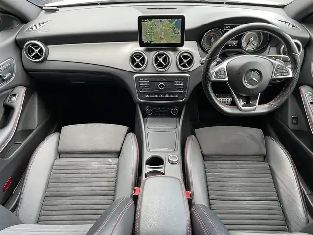 メルセデス・ベンツ ＣＬＡ２５０ 4MATIC 滋賀県 2016(平28)年 8.9万km カルサイトホワイト 純正HDDナビ/・Bluetooth/・CD、DVD/・ミュージック録音再生/AMGライン/・AMGスタイリングパッケージ（エアロ）/・シルバーダイヤモンドフロントグリル/・前席パワーシート/・18インチAMGアルミホイール/・フロントブレーキキャリパー＆ディスク/・前席ランバーサポート/・AMGスポーツステアリング/バックカメラ/ETC/ハーフレザーシート/前席シートヒーター/キセノンヘッドライト/前後コーナーセンサー/クルーズコントロール/ブラインドスポットアシスト/レーンキープアシスト/衝突防止アシストプラス/ESP/アテンションアシスト