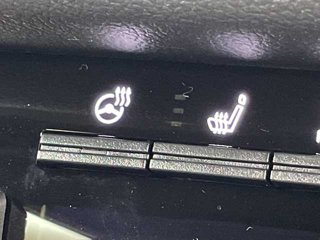 三菱 トライトン GSR 群馬県 2025(令7)年 0.4万km オレンジ 純正ベッドライナー　純正9型ナビ　全周囲カメラ　BSM　ETC　ドラレコ　レザーシート　シートヒーター　衝突被害軽減ブレーキ　レーンアシスト　オートマチックハイビーム　LEDヘッドライト　禁煙