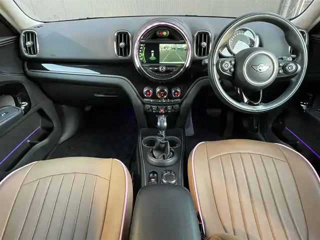 ＭＩＮＩ ミニ クロスオーバー クーパー D 香川県 2018(平30)年 5.1万km メルティングシルバーM 純正ナビ/Bluetooth/バックカメラ/ACC/衝突軽減/シートカバー/アンビエントライト/フォグランプ/オートライト/ETC/コーナーセンサー