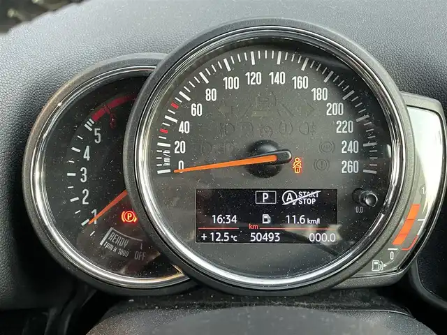 ＭＩＮＩ ミニ クロスオーバー クーパー D 香川県 2018(平30)年 5.1万km メルティングシルバーM 純正ナビ/Bluetooth/バックカメラ/ACC/衝突軽減/シートカバー/アンビエントライト/フォグランプ/オートライト/ETC/コーナーセンサー