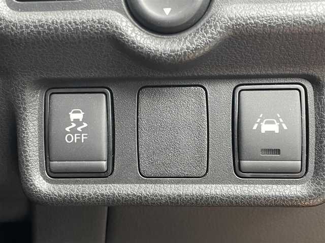 日産 ノート e－パワー メダリスト Bアロー 埼玉県 2018(平30)年 5.5万km プレミアムコロナオレンジ/スーパーブラック 2トーン 純正ナビ　アラウンドビューモニター　ＥＴＣ　ドライブレコーダー　エマージェンシーブレーキ　レーダークルーズコントロール　インテリジェントルームミラー　純正アルミホイール　オートライト　ＬＥＤライト