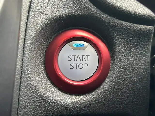 日産 ノート e－パワー ニスモ 栃木県 2018(平30)年 3万km ブリリアントホワイトパール エマージェンシーブレーキ/レーンキープアシスト/オートハイビーム/純正SDナビ/・フルセグTV/・CD/DVD/BT/・USB/SD/AUX/・AM.FM/アラウンドビューモニター/ETC/インテリジェントスマートルームミラー/ニスモフルエアロ/革巻きステアリング/ステアリングスイッチ/コーナーセンサー/スマートキー×２/プッシュスタート/LEDヘッドライト/フォグランプ（R）/オートライト/純正16インチAW/純正フロアマット/純正ドアバイザー/横滑り防止システム/電動格納ウィンカーミラー