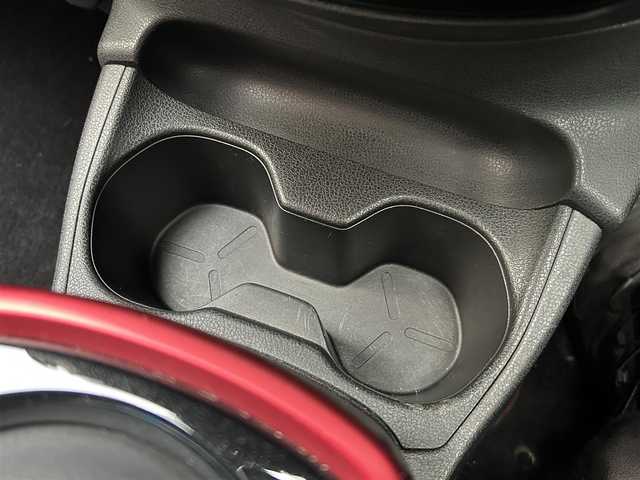 日産 ノート e－パワー ニスモ 栃木県 2018(平30)年 3万km ブリリアントホワイトパール エマージェンシーブレーキ/レーンキープアシスト/オートハイビーム/純正SDナビ/・フルセグTV/・CD/DVD/BT/・USB/SD/AUX/・AM.FM/アラウンドビューモニター/ETC/インテリジェントスマートルームミラー/ニスモフルエアロ/革巻きステアリング/ステアリングスイッチ/コーナーセンサー/スマートキー×２/プッシュスタート/LEDヘッドライト/フォグランプ（R）/オートライト/純正16インチAW/純正フロアマット/純正ドアバイザー/横滑り防止システム/電動格納ウィンカーミラー