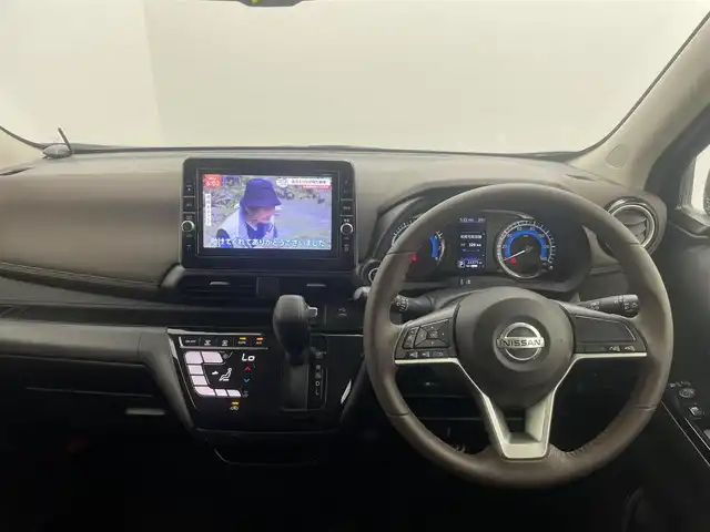 日産 デイズ ハイウェイスターG ターボ 熊本県 2020(令2)年 2.3万km フローズンバニラパール/アッシュブラウンM 純正ナビMM319D-L（BT、CD、DVD、フルセグTV、SD、AUX、USB）/全方位モニター/ETC/前方ドライブレコーダー/ターボ/前後コーナーセンサー/横滑り防止装置/衝突軽減ブレーキ/レーンキープアシスト/アイドリングストップ/先行車発進お知らせ/踏み間違い防止/標識認識機能/エマージェンシーブレーキ/純正フロアマット/純正１５インチAW/オートライト/オートマチックハイビーム/LEDヘッドライト/フォグライト/スマートキー/プッシュスタート/スペアキー1本/取扱説明書