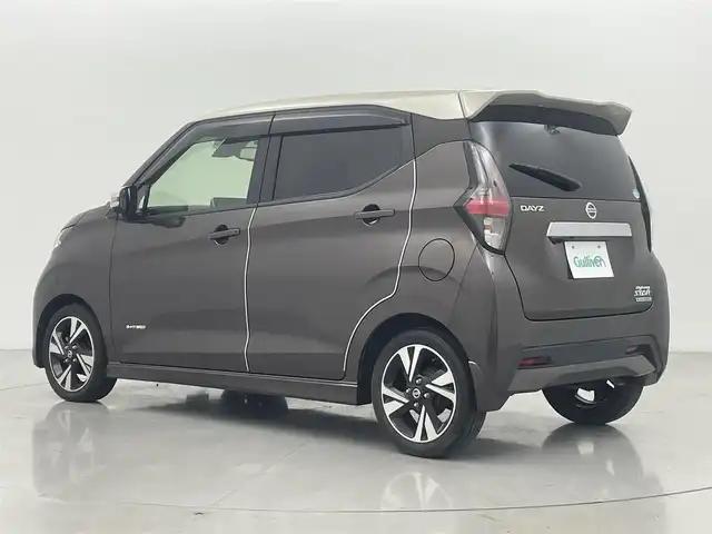 日産 デイズ ハイウェイスターG ターボ 熊本県 2020(令2)年 2.3万km フローズンバニラパール/アッシュブラウンM 純正ナビMM319D-L（BT、CD、DVD、フルセグTV、SD、AUX、USB）/全方位モニター/ETC/前方ドライブレコーダー/ターボ/前後コーナーセンサー/横滑り防止装置/衝突軽減ブレーキ/レーンキープアシスト/アイドリングストップ/先行車発進お知らせ/踏み間違い防止/標識認識機能/エマージェンシーブレーキ/純正フロアマット/純正１５インチAW/オートライト/オートマチックハイビーム/LEDヘッドライト/フォグライト/スマートキー/プッシュスタート/スペアキー1本/取扱説明書