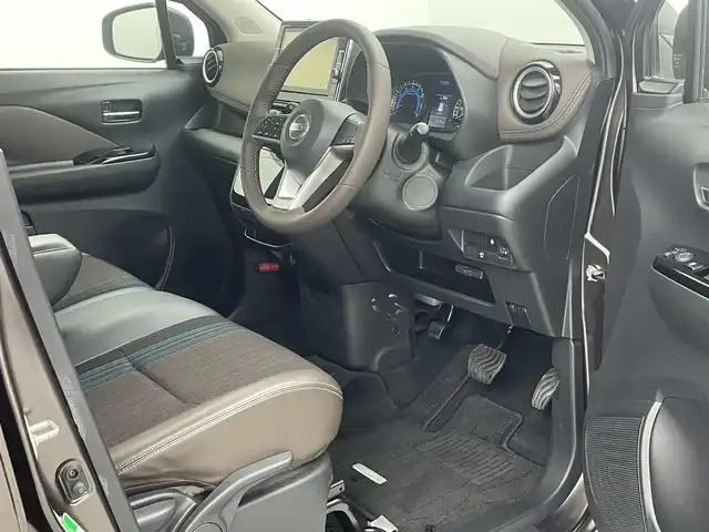 日産 デイズ ハイウェイスターG ターボ 熊本県 2020(令2)年 2.3万km フローズンバニラパール/アッシュブラウンM 純正ナビMM319D-L（BT、CD、DVD、フルセグTV、SD、AUX、USB）/全方位モニター/ETC/前方ドライブレコーダー/ターボ/前後コーナーセンサー/横滑り防止装置/衝突軽減ブレーキ/レーンキープアシスト/アイドリングストップ/先行車発進お知らせ/踏み間違い防止/標識認識機能/エマージェンシーブレーキ/純正フロアマット/純正１５インチAW/オートライト/オートマチックハイビーム/LEDヘッドライト/フォグライト/スマートキー/プッシュスタート/スペアキー1本/取扱説明書