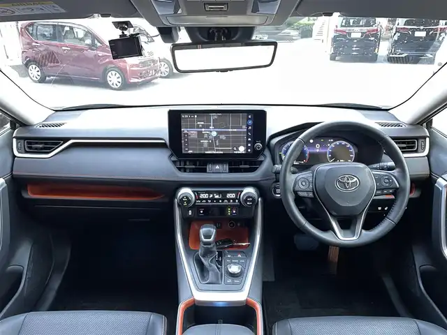 トヨタ ＲＡＶ４ アドベンチャー 大阪府 2023(令5)年 1.6万km アーバンカーキ ワンオーナー/純正10.5インチディスプレイオーディオ/（フルセグTV/Bluetooth）/TRD純正ルーフラック/（MS613-42001）/デジタルインナーミラー/トヨタセーフティーセンス/・プリクラッシュセーフティー/・レーントレーシングアシスト/・レーダークルーズコントロール/・オートマチックハイビーム/・ロードサインアシスト/・先行車発進/・パーキングサポートブレーキ前後/・ブラインドスポットモニター/黒レザーシート/Dパワーシートメモリ付き/前席シートヒーター/エアーシート/ステアリングヒーター/黒レザーシート/D/Nパワーシート/純正19インチアルミホイール/LEDヘッドライト/ETC2/0/先行車発進告知機能/保証書/取扱説明書/記録簿R5/R6/R7/スペアキー