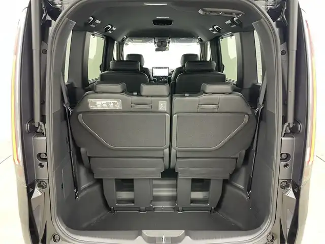 ホンダ ステップワゴン スパーダ 岡山県 2025(令7)年 0.1万km未満 クリスタルブラックパール 登録済未使用車/純正11.4インチHonda CONNECTナビ/（Ｂｌｕｅｔｏｏｔｈ/フルセグＴＶ/Carplay/CD/DVD/UＳＢ接続）/ハーフレザー/衝突軽減ブレーキシステム/レーダークルーズコントロール/シートヒーター/ＬＥＤヘッドライト/オートハイビーム/フォグランプ/バックカメラ/ブラインドスポットモニター/両側パワースライドドア/プッシュスタート/スマートキー×2　/新車保証書/取扱説明書