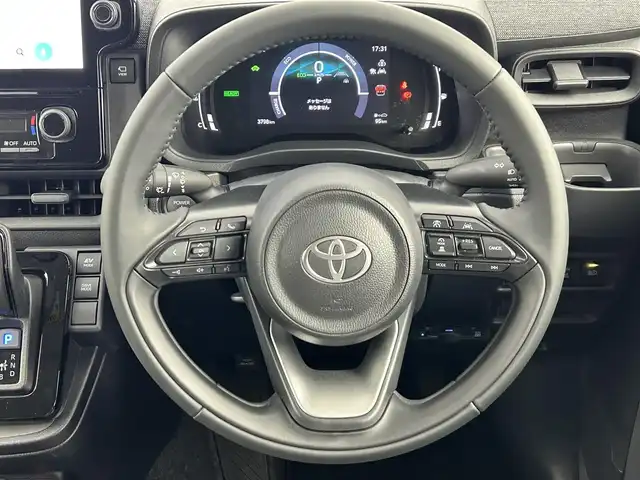 トヨタ シエンタ ハイブリッド Z 埼玉県 2024(令6)年 0.4万km プラチナホワイトパールマイカ 純正ナビ（BT/AM/FM）/フルセグTV/トヨタセーフティーセンス/レーダークルーズコントロール/アラウンドビューモニター/レーンキープアシスト/横滑り防止装置/盗難防止装置/プリクラッシュセーフティ/パノラミックビューモニター/コーナーセンサー/LEDヘッドライト/ETC2.0/両側パワースライドドア/プッシュスタート/スマートキー