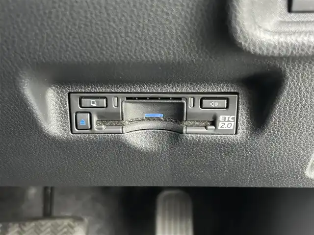 トヨタ シエンタ ハイブリッド Z 埼玉県 2024(令6)年 0.4万km プラチナホワイトパールマイカ 純正ナビ（BT/AM/FM）/フルセグTV/トヨタセーフティーセンス/レーダークルーズコントロール/アラウンドビューモニター/レーンキープアシスト/横滑り防止装置/盗難防止装置/プリクラッシュセーフティ/パノラミックビューモニター/コーナーセンサー/LEDヘッドライト/ETC2.0/両側パワースライドドア/プッシュスタート/スマートキー
